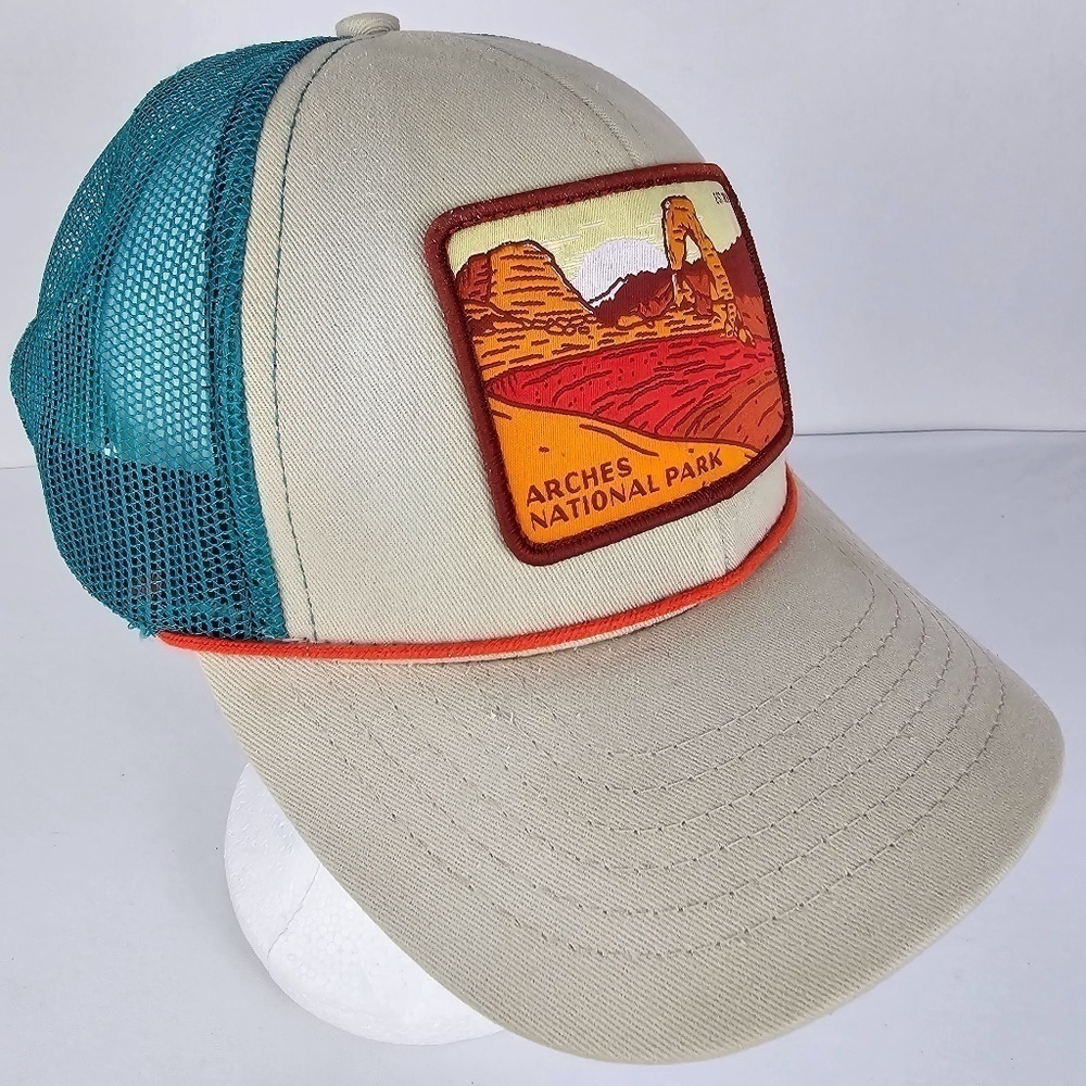 SENDERO ARCHES NATIONAL PARK - SnapBack Trucker Hat - Sold Out Online